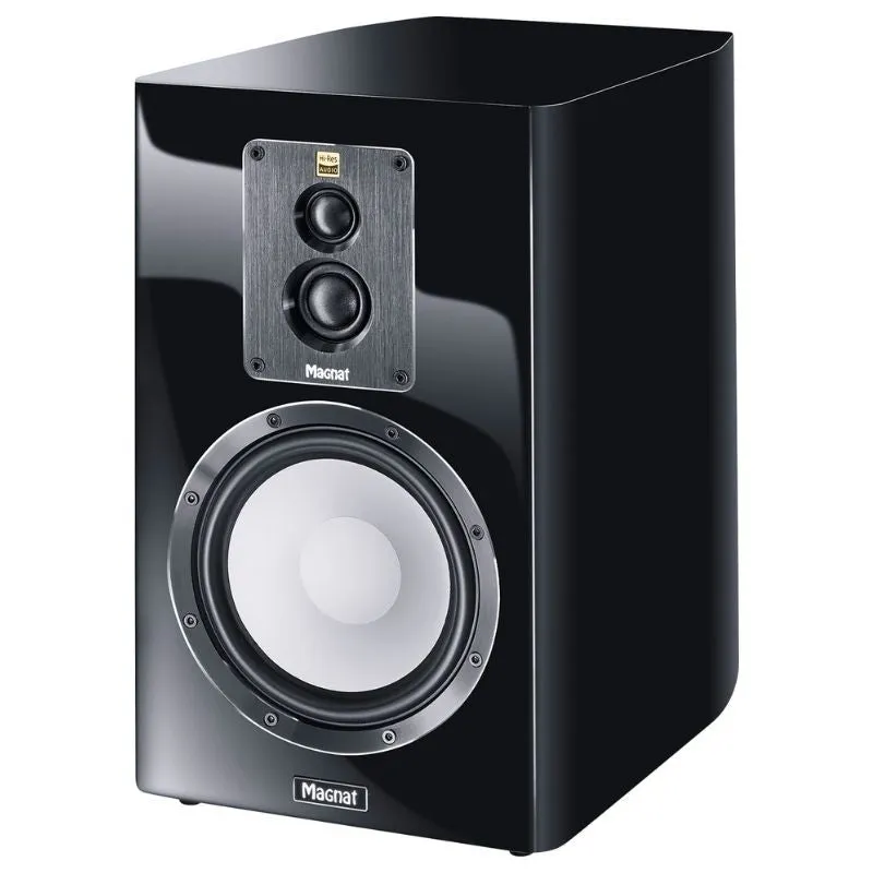 Magnat Signature 903 Bookshelf Speakers (Pair)